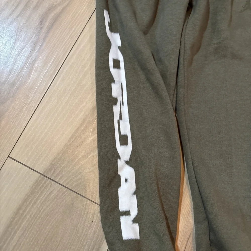 NWT Nike Air Jordan Boys Fleece  Jogger Sweatpants  85D229 Olive Green‎ Siz 6